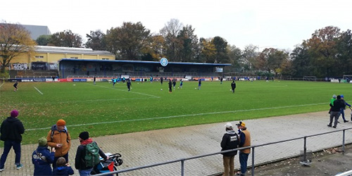 Бремер Stadion am Panzenberg