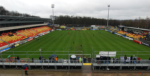 Эльверсберг Waldstadion an der Kaiserlinde Эльверсберг Waldstadion an der Kaiserlinde
