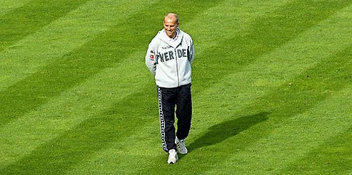 ����� ����