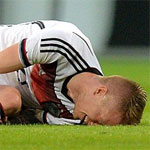 ����� ����